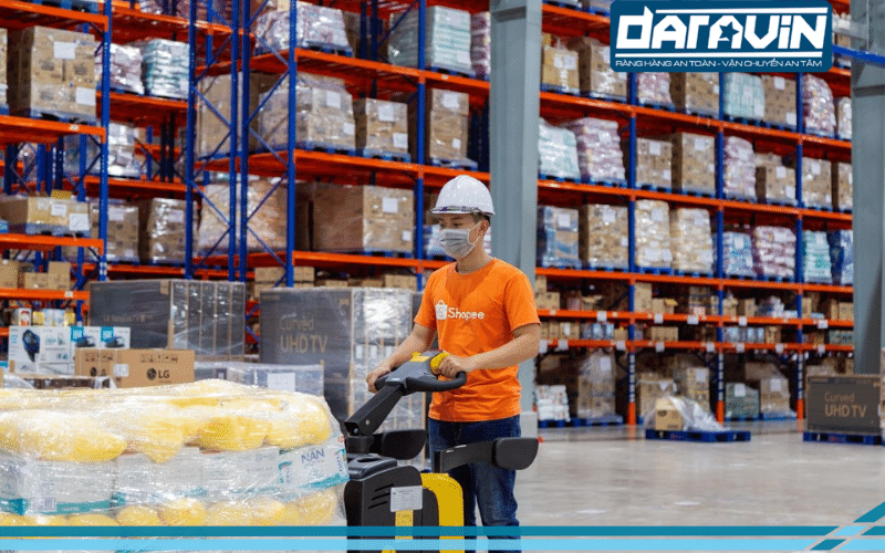 Luôn tìm kiếm và thay đổi bố cục kho cho phù hợp với doanh nghiệp Luôn tìm kiếm và thay đổi bố cục kho cho phù hợp với doanh nghiệp