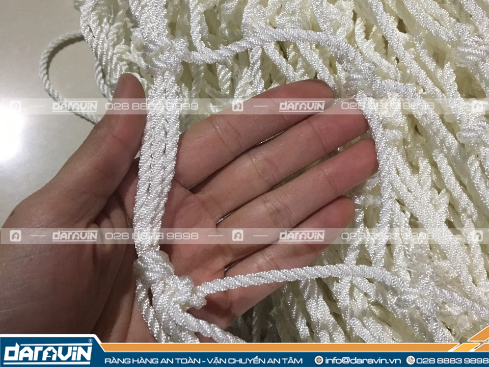 Lưu ý khi chọn mua lưới chắn container giá rẻ tại tphcm Đặc điểm của lưới chắn container