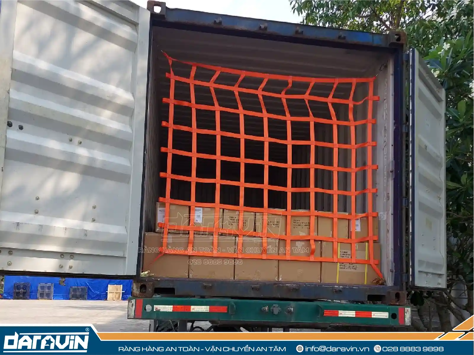 Giải pháp lưới dây bẹ chắn cửa container Daravin