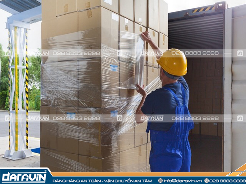 Màng PE của DARAVIN sử dụng tốt với hầu hết các dụng cụ hỗ trợ quấn trên thị trường Màng PE của DARAVIN sử dụng tốt với hầu hết các dụng cụ hỗ trợ quấn trên thị trường