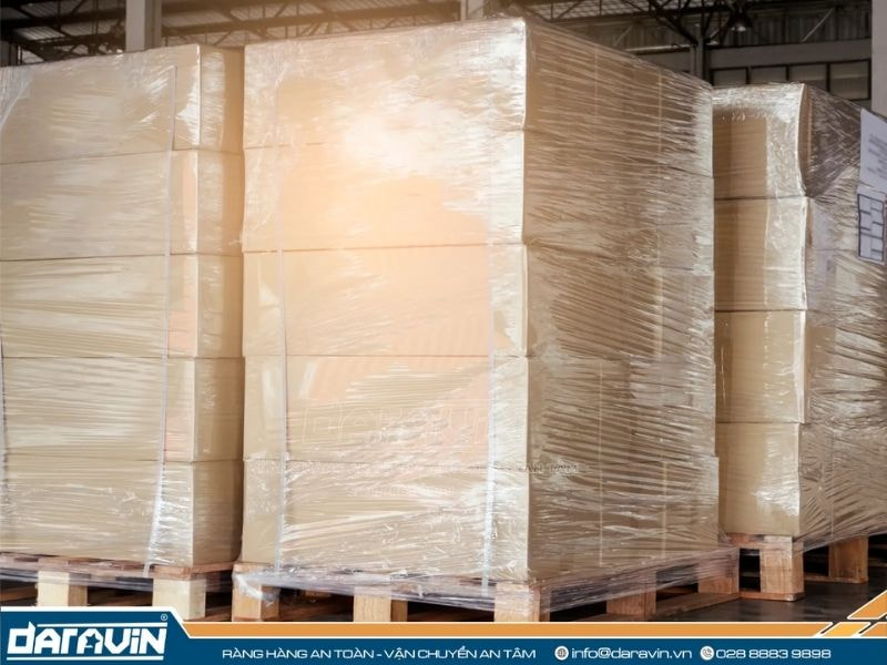 Đặc tính vật lý và hóa học của cuộn màng PE bọc hàng hóa