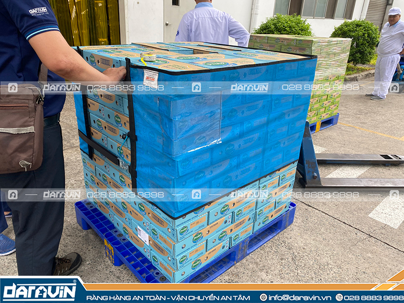 Nhân viên tư vấn sẽ liên hệ và hỗ trợ tư vấn các thông tin cần thiết cho khách hàng Nhân viên tư vấn sẽ liên hệ và hỗ trợ tư vấn các thông tin cần thiết cho khách hàng