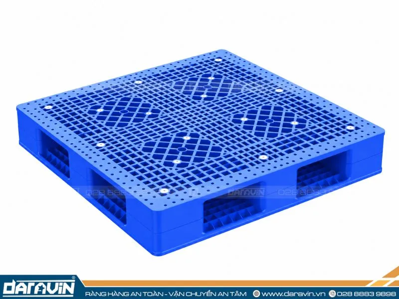 Pallet nhựa có những ưu điểm và nhược điểm gì