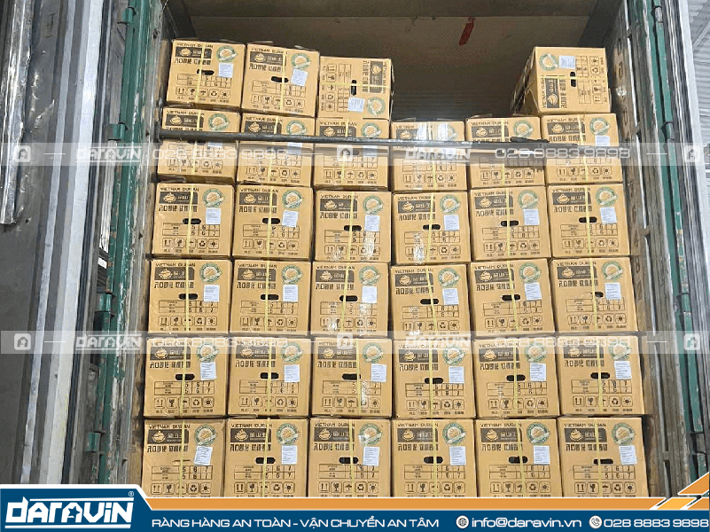 Sử dụng thanh chắn container để gia cố hàng hóa trong container Sử dụng thanh chắn container để gia cố hàng hóa trong container