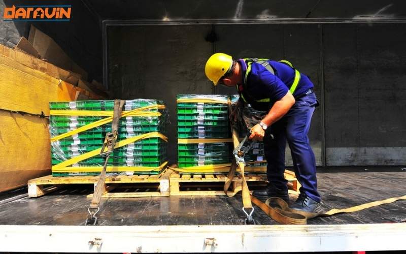 Dây tăng đơ bản 25mm tải 800kg móc J giúp giữ hàng trên giá kệ hoặc pallet, móc J linh hoạt giúp thao tác nhanh và chắc chắn