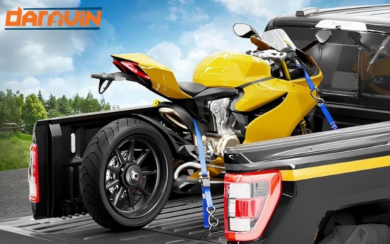 Dây chằng hàng tăng đơ DARAVIN giữ xe máy chắc chắn trên thùng xe bán tải