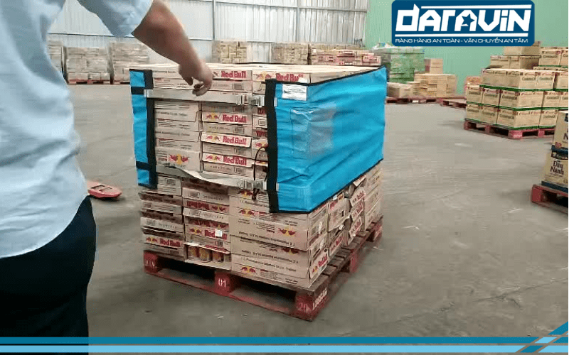 Thử nghiệm lưới quấn pallet tái sử dụng DARAVIN tại kho hàng Ship60 Thử nghiệm lưới quấn pallet tái sử dụng DARAVIN tại kho hàng Ship60