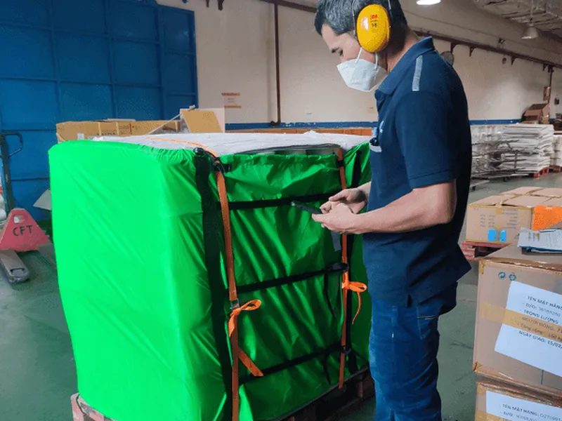 BẢO VỆ HÀNG HÓA TOÀN DIỆN VỚI VẢI TRÙM PALLET CHO CÔNG TY COATS PHONG PHÚ