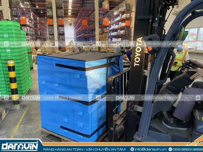 Hướng dẫn sử dụng lưới quấn pallet tái sử dụng có vải trùm
