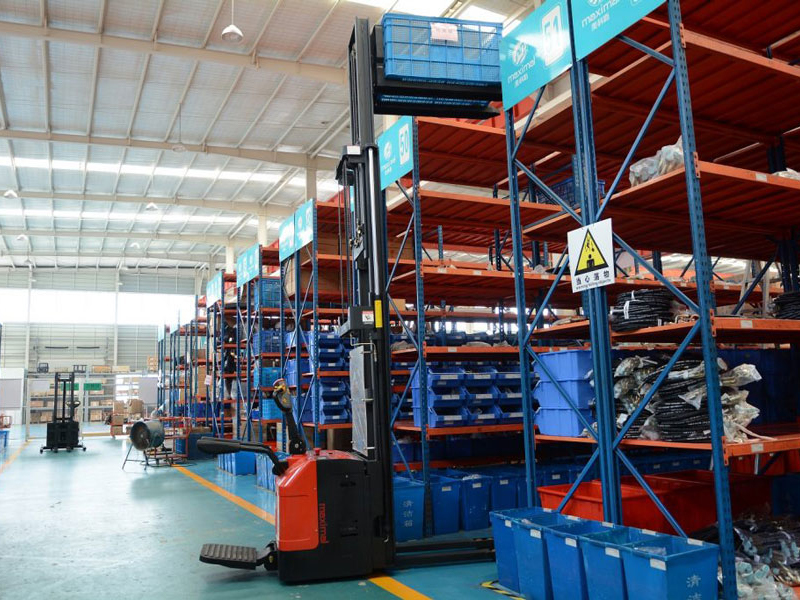 Tìm kiếm các giải pháp cắt giảm và tối ưu chi phí trong kho hàng luôn là mục tiêu của đa số các doanh nghiệp Tìm kiếm các giải pháp cắt giảm và tối ưu chi phí trong kho hàng luôn là mục tiêu của đa số các doanh nghiệp