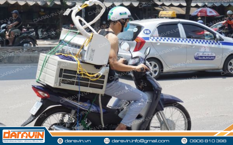 Tìm tuyến đường thuận lợi di chuyển để hạn chế xảy ra va chạm Tìm tuyến đường thuận lợi di chuyển để hạn chế xảy ra va chạm