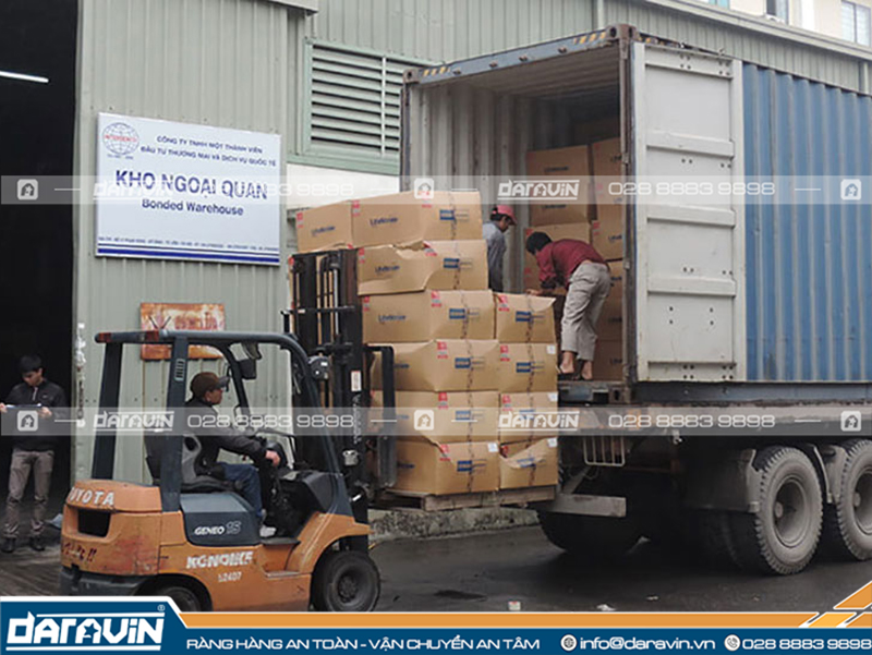 Tuân thủ các quy tắc xếp hàng hóa lên container giúp đảm bảo an toàn cho hàng hóa trong suốt quá trình vận chuyển Tuân thủ các quy tắc xếp hàng hóa lên container giúp đảm bảo an toàn cho hàng hóa trong suốt quá trình vận chuyển