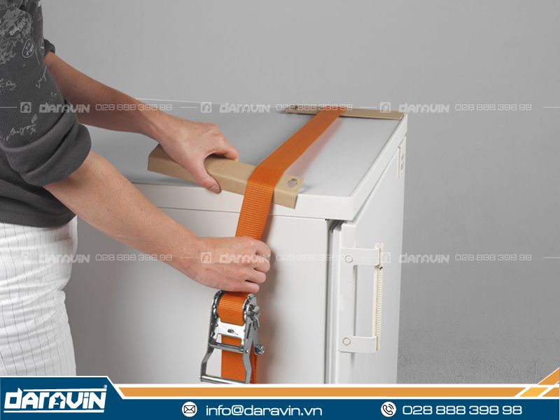 Ứng dụng dây chằng hàng tăng đơ bản 38mm tải 2 tấn móc J