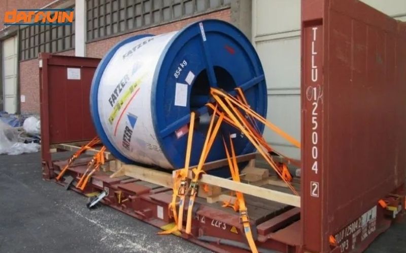 Ứng dụng dây tăng đơ bản 50mm tải 5 tấn móc J