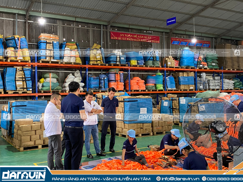 Daravin manufacturer of Reusable Pallet Wrap