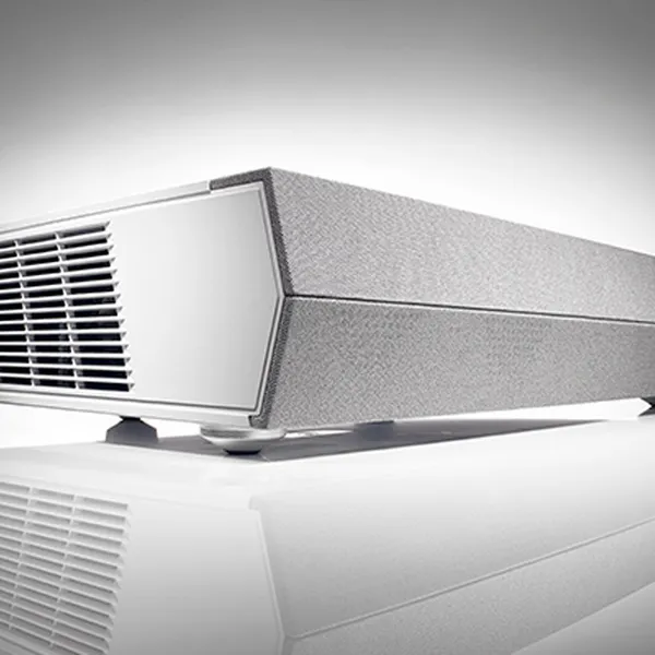 Máy chiếu 4K siêu gần Optoma CinemaX P2