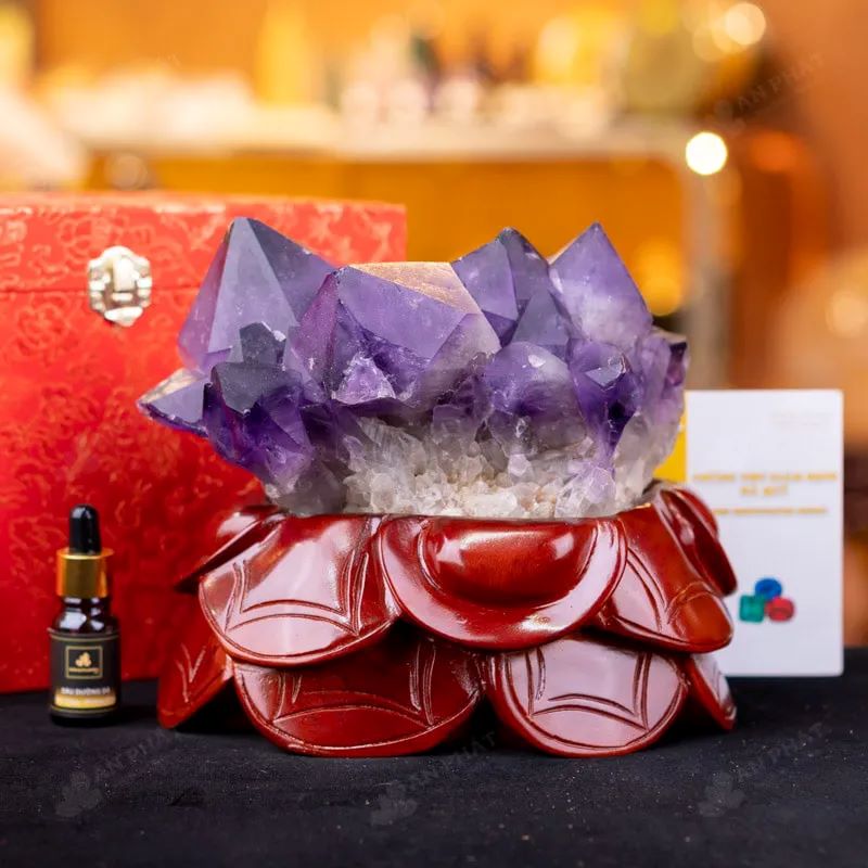 Tinh thể thạch anh tím