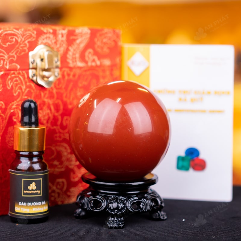 Đá ngọc bích đỏ