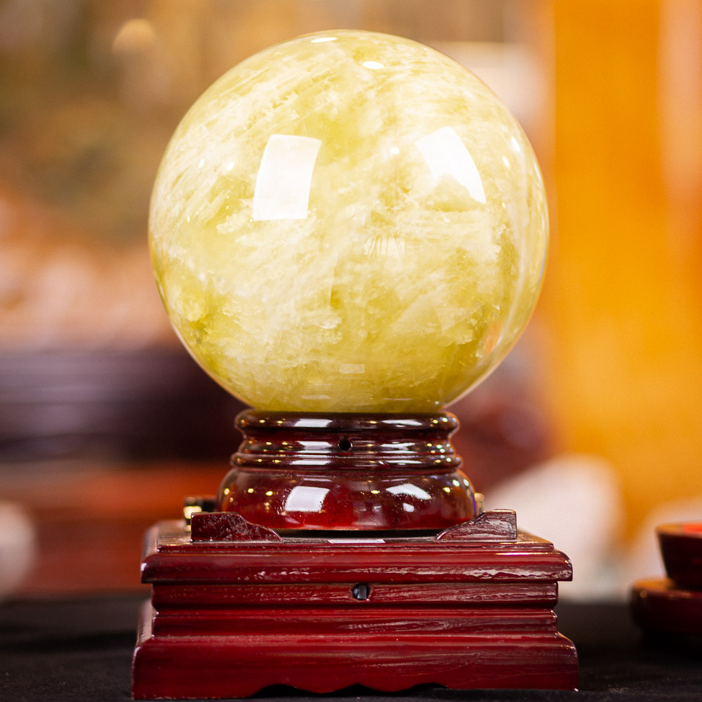 Quả cầu thạch anh vàng tại An Phát Quả cầu thạch anh vàng tại An Phát