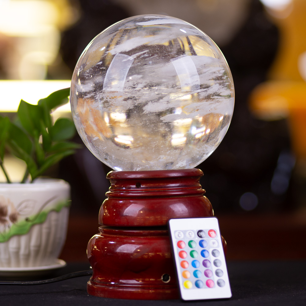 Quả Cầu Phong Thuỷ Đá Núi Lửa Trắng 5.3kg - M21636