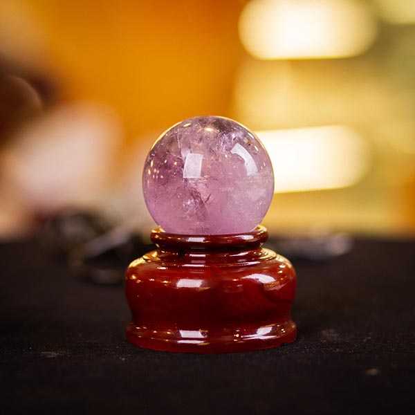 quả cầu thạch anh tím giá bao nhiêu