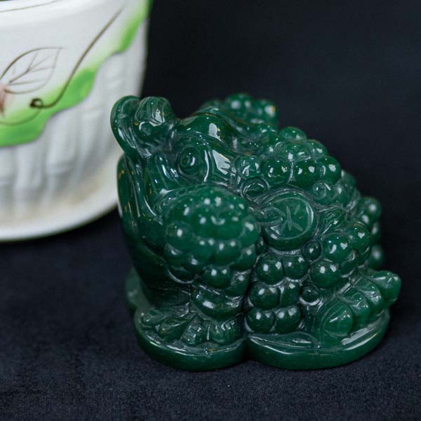 giá thiềm thừ bằng đá