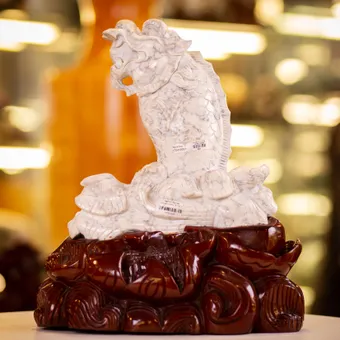 Cá Chép Hóa Rồng Đá Howlite Trắng 12,8kg - M1545