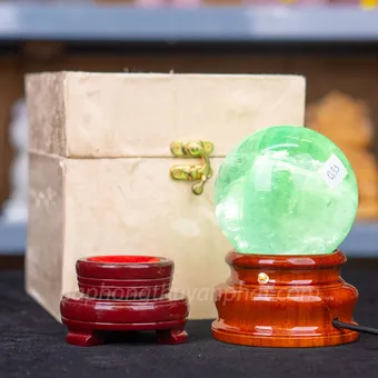 Quả Cầu Thạch Anh Xanh - Fluorite Xanh Trong Thấu Quang VIP 0.93kg - 8.5cm M26500930