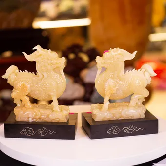 Kỳ Lân Phong Thủy Để Bàn Ngọc Onyx Vàng Vip - M2297