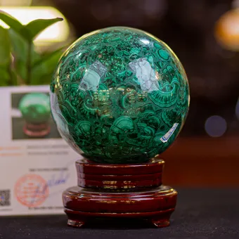 Quả Cầu Phong Thuỷ Đá Lông Công 3.3kg - M23418