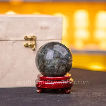 Quả Cầu Phong Thủy Đá Xà Cừ Xanh (Labradorite) - 0,64kg - 8cm M07130