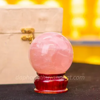 Quả Cầu Phong Thủy Đá Thạch Anh Hồng Có Sao* 0,8kg - 8,2cm M2381-2