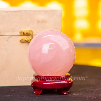 Quả Cầu Phong Thủy Đá Thạch Anh Hồng Có Sao* 1,01kg - 9cm - M05735