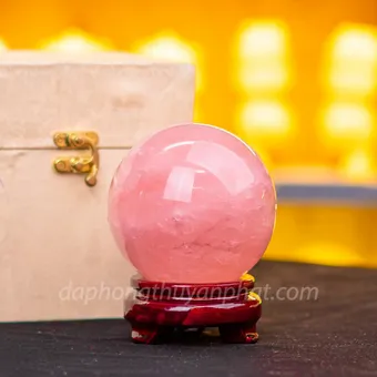 Quả Cầu Phong Thủy Đá Thạch Anh Hồng 1,15kg - 9cm - M09440