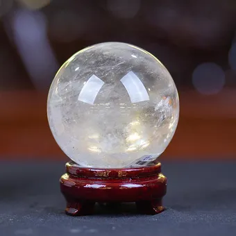 Quả cầu thạch anh trắng - Vật phẩm phong thủy, trang trí tuyệt vời