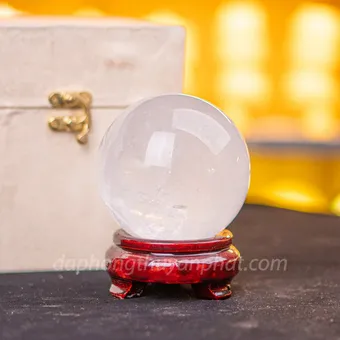 Quả Cầu Phong Thuỷ Thạch Anh Trắng 0.97kg - M08893