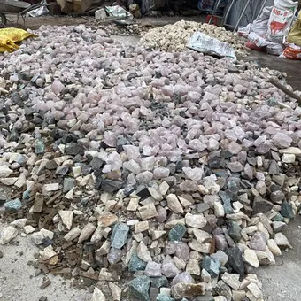 Đá thạch anh vụn giá bao nhiêu và mua thạch anh vụn ở đâu giá rẻ?