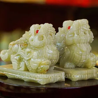 Con tỳ hưu hợp với tuổi nào? Những lưu ý khi sử dụng tỳ hưu phong thuỷ