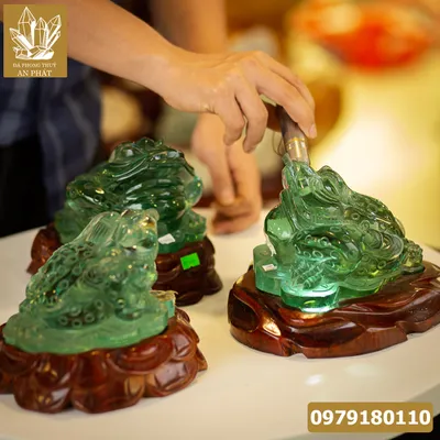 Cóc Ngậm Tiền Màu Xanh | Thiềm Thừ (Cóc 3 Chân, Cóc Ngậm Tiền) Đá Thủy Tinh Núi Lửa Xanh - M1374