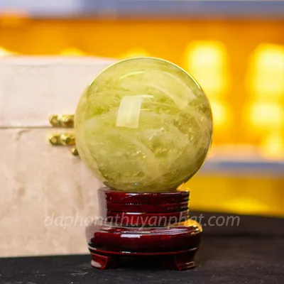 Qủa Cầu Phong Thủy Đá Thạch Anh Vàng 1.62kg, 10.5cm - M1977162