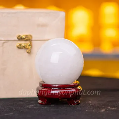 Qủa Cầu Phong Thủy Đá Thạch Anh Trắng 0,76kg - 8cm M060612