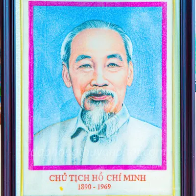 Tranh Đá Phong Thủy | Tranh Đá Quý Cao Cấp | Tranh Chân Dung Bác Hồ Chất Liệu Đá Quý Tự Nhiên 100% - Kích Thước: 0,56m x 0,72m