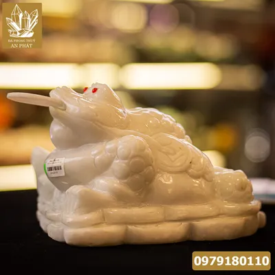 Thiềm Thừ (Cóc 3 Chân, Cóc Ngậm Tiền) Ngọc Marble Trắng Tự Nhiên 12,4kg - M20152