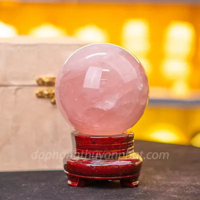 Quả Cầu Phong Thuỷ Thạch Anh Hồng 1.56kg - M23815