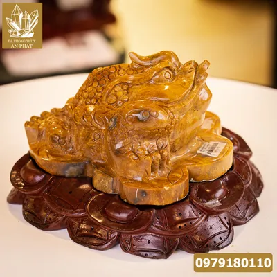 Thiềm Thừ (Cóc 3 Chân, Cóc Ngậm Tiền) Đá Canxedol Nature Vàng - M1372