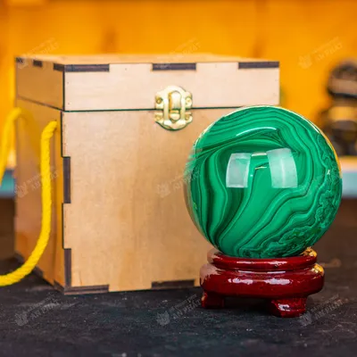 Quả Cầu Phong Thủy Đá Lông Công 1.83Kg - 9.6cm - M2729