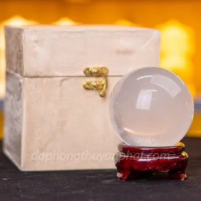 Qủa Cầu Phong Thủy Đá Thạch Anh Trắng 0,95kg - 9cm - M26070