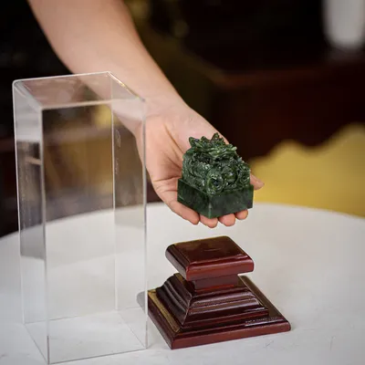 Ấn Rồng Phong Thuỷ Ngọc Nephrite (Ngọc Bích) 0,5 Kg - M2659