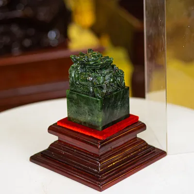 Ấn Rồng Phong Thuỷ Ngọc Nephrite (Ngọc Bích) 2Kg - M08502