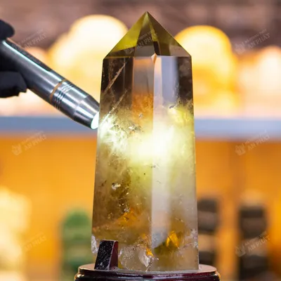 Trụ Đá Thạch Anh Vàng - 1.45kg M2724